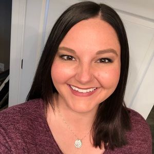 Meet your Posher, Lacey